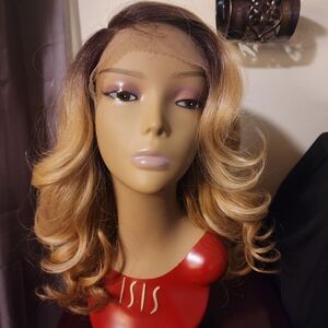 Outre Women's Blonde Ombre Wig